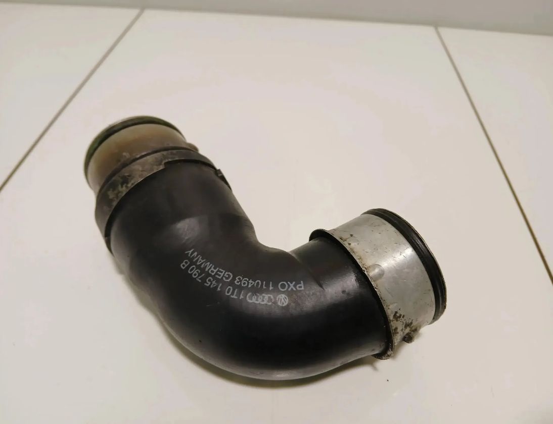 AUDI A3 8P (2003-2013) Intercooler Hose Pipe 1T0145790B 29743745
