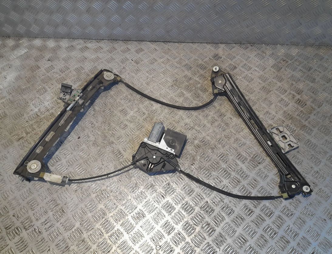VOLKSWAGEN Passat B6 (2005-2010) Front Left Door Window Regulator 3C8837461J 29749470