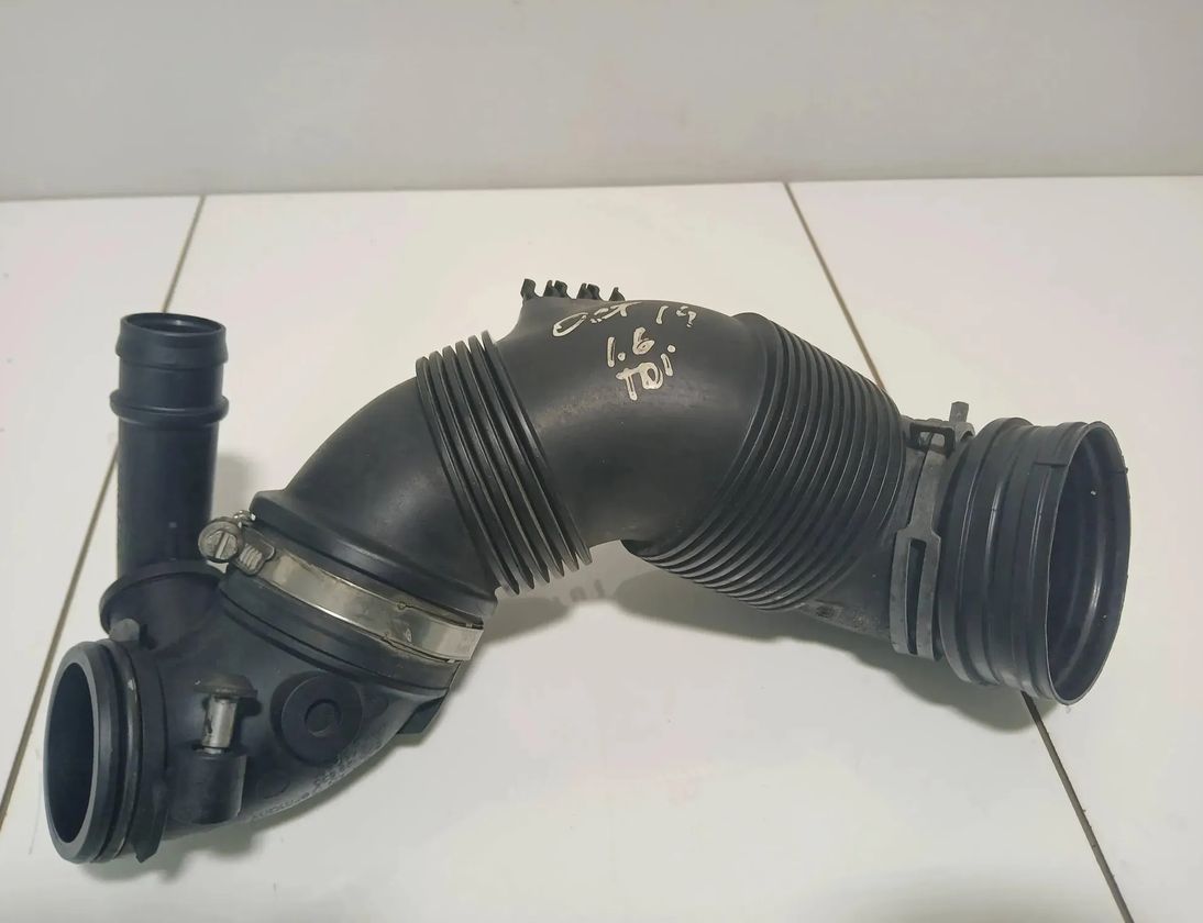 SKODA Octavia 1 generation (1996-2010) Air Intake Tube 5q0129654 29749827