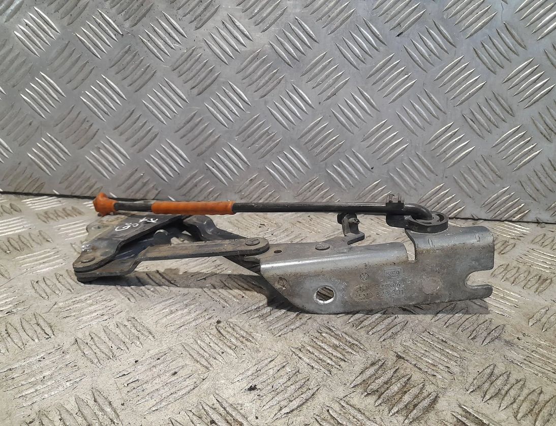 VOLKSWAGEN Golf Plus 1 generation (2004-2009) Петля капота передняя левая 5M0823301 29753555