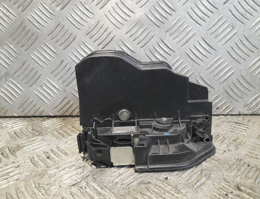 BMW 1 Series E81/E82/E87/E88 (2004-2013) Priekšējo kreiso durvju slēdzene 7229461 29755566