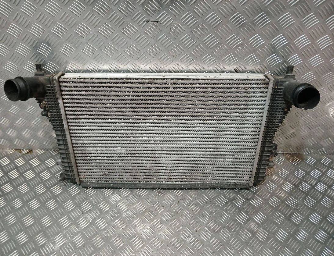 VOLKSWAGEN Golf 8 generation (2019-2023) Starpdzesētāja/interkūlera radiators 1K0145803af 29757716