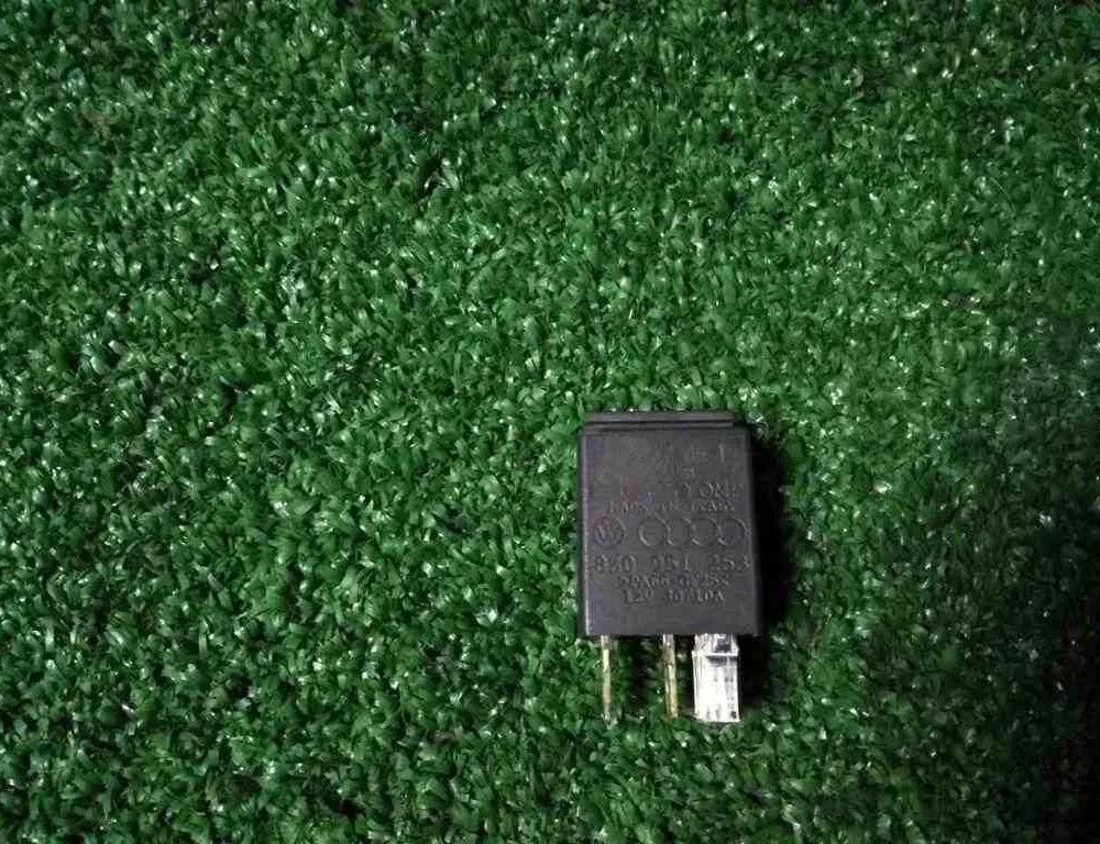 SKODA Octavia 2 generation (2004-2013) Relays 060911,8Z0951253 32498037