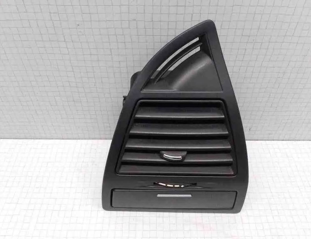 CITROËN C4 1 generation (2004-2011) Вентиляционные отверстия в приборной панели 9646337977 32499440