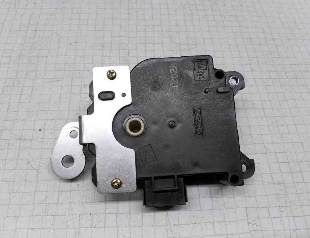 HONDA Civic 7 generation (2000-2005) Salona sildītāja vadības vārsti 1138002350 32504196