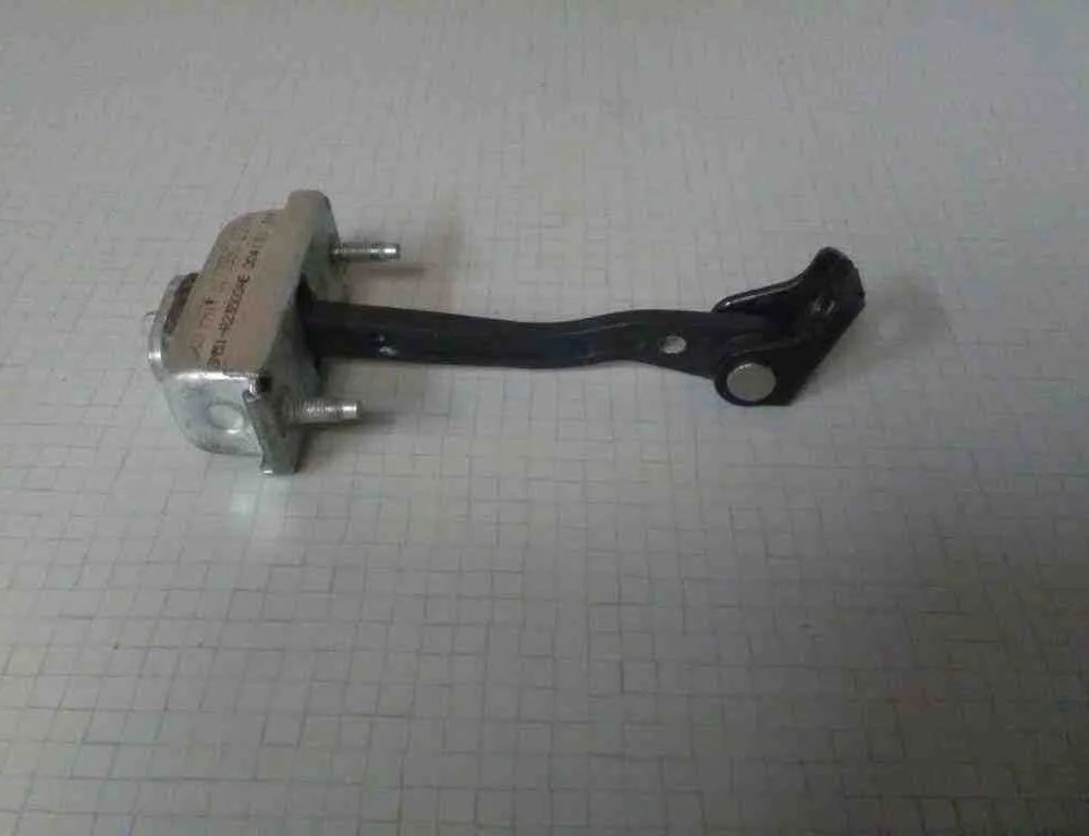 FORD C-Max 1 generation (2003-2010) Ограничитель задней правой двери 3M51R23500AE,5173991 32506841