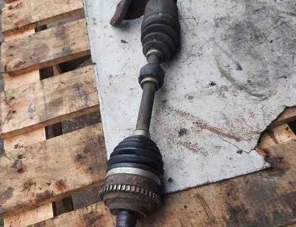 MAZDA 6 GG (2002-2007) Полуось передняя правая 32517068