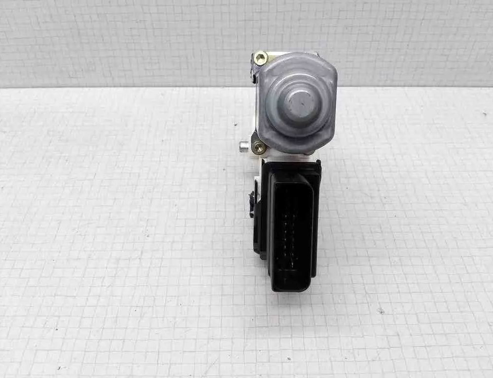 VOLKSWAGEN Golf 8 generation (2019-2023) Aizmugurējo kreiso durvju loga pacēlāja motorīts 1K4839401C,993424100 32521688