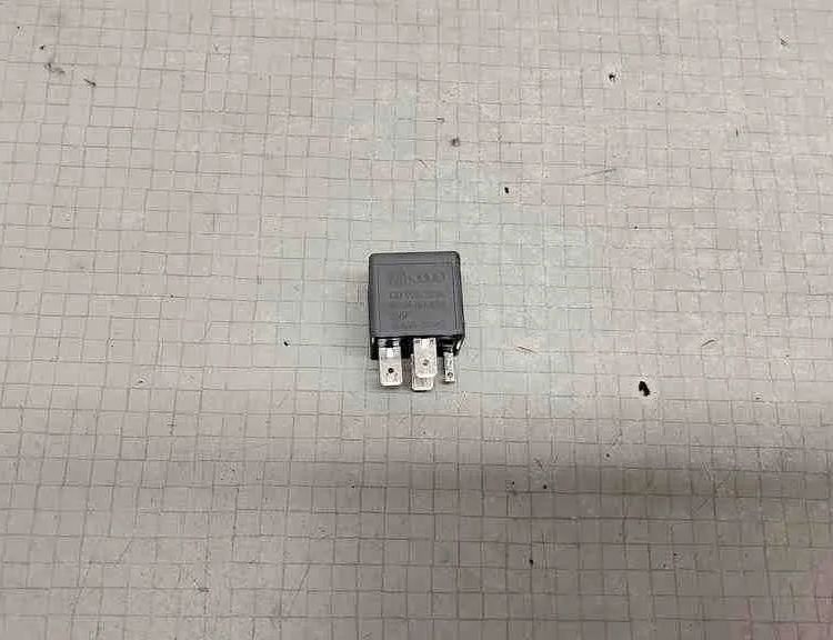 VOLKSWAGEN Transporter T5 (2003-2015) Реле 1J0906381A 32523148