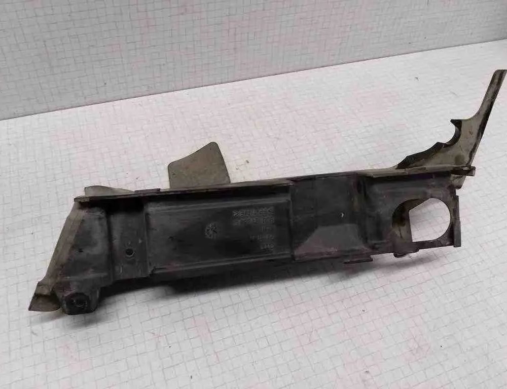 AUDI A4 B5/8D (1994-2001) Other Engine Compartment Parts 8D0121283E 32526632