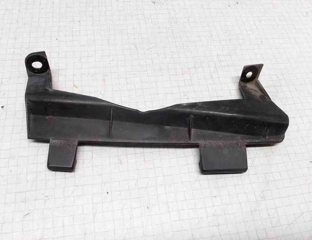 VOLVO V70 2 generation (2000-2008) Front light cover 89002985 32528751