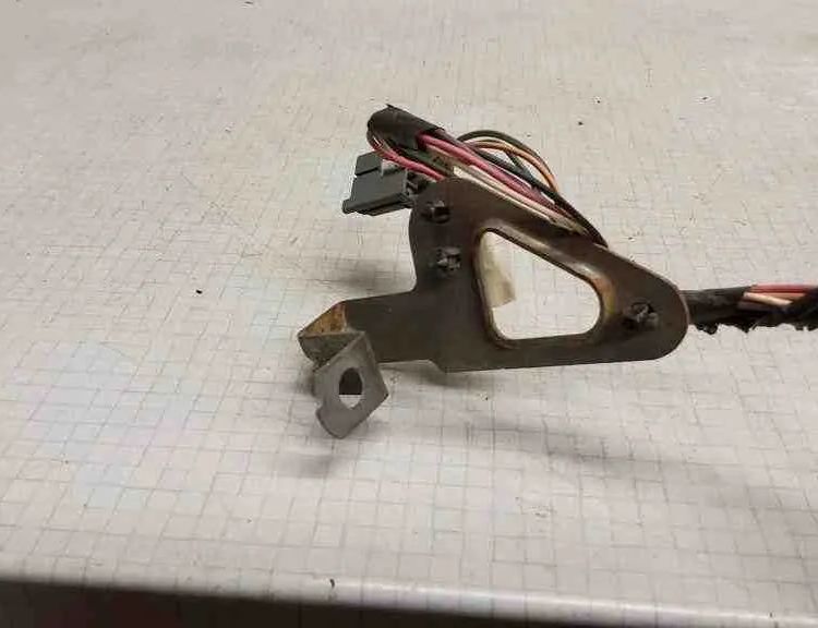 JEEP Grand Cherokee 4 generation (WK) (2004-2024) Kabeļi / vadi E1616238,8567211,3B211184,1326490,X40006601X,56042559,111663,39290801A,814191693,19243931,MK1D15115,020411,3B211148,301115,6121171,56021253,1116907,014520152,59Z074000,13260182,914191701,1117923,11579E131,816238,855722 32555162