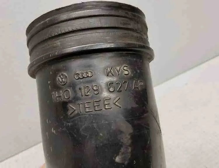 VOLKSWAGEN Passat B7 (2010-2015) Другие трубы 1H0129627 32556180