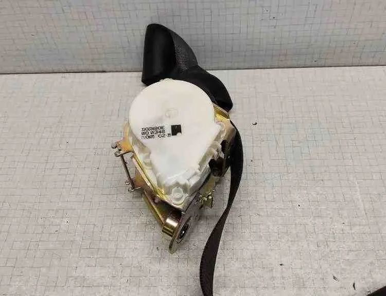 BMW X3 E83 (2003-2010) Rear Right Seatbelt 33033480E,33017492,I000045,05B153CB0445H,GB141662003,33048192,33026555,S2340071210K,33032951,33028136 32559400