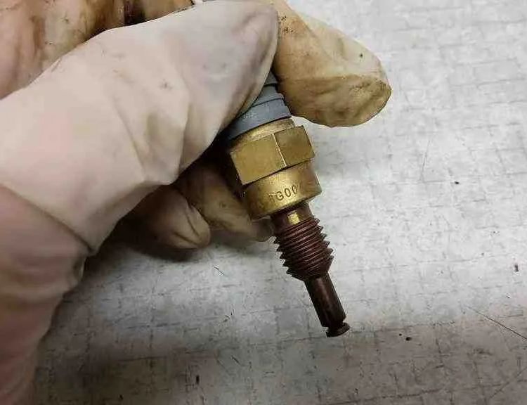 FORD EcoSport 2 generation (2013-2024) Dzesēšanas šķidruma temperatūras sensors D2BA6G004A 32559616