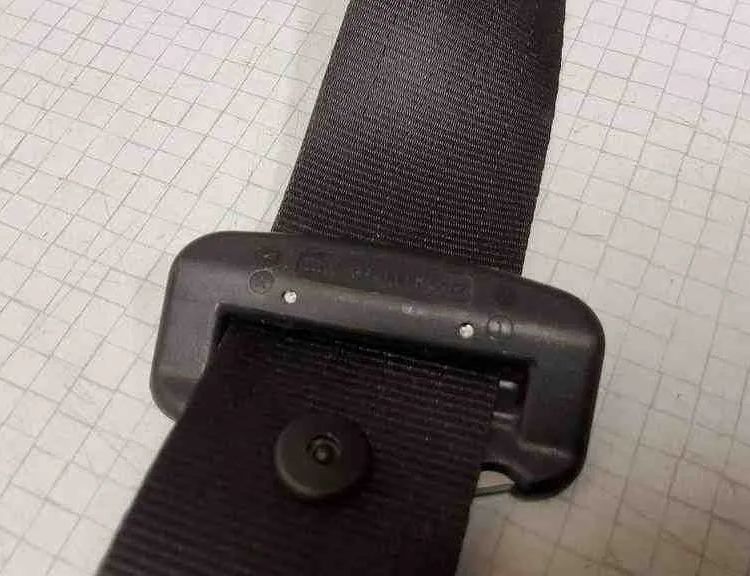 CITROËN C5 2 generation (2008-2017) Aizmugurējā kreisā drošības josta 33037442,33035173,96561744XX,E1040907,00052287,33060135 32560225