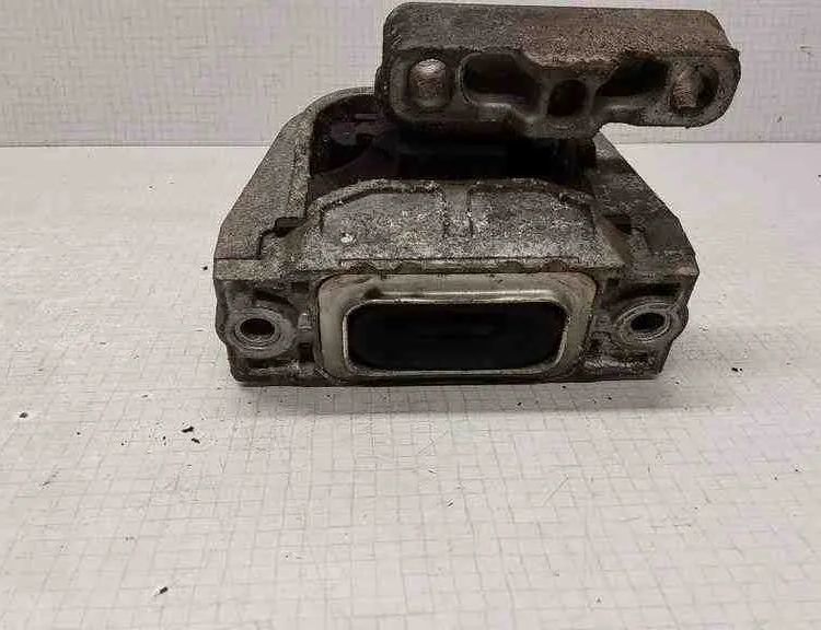 VOLKSWAGEN Golf 5 generation (2003-2009) Front engine mount 1K099262 32560342