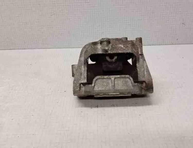 VOLKSWAGEN Golf 5 generation (2003-2009) Front engine mount 1K099262 32560342