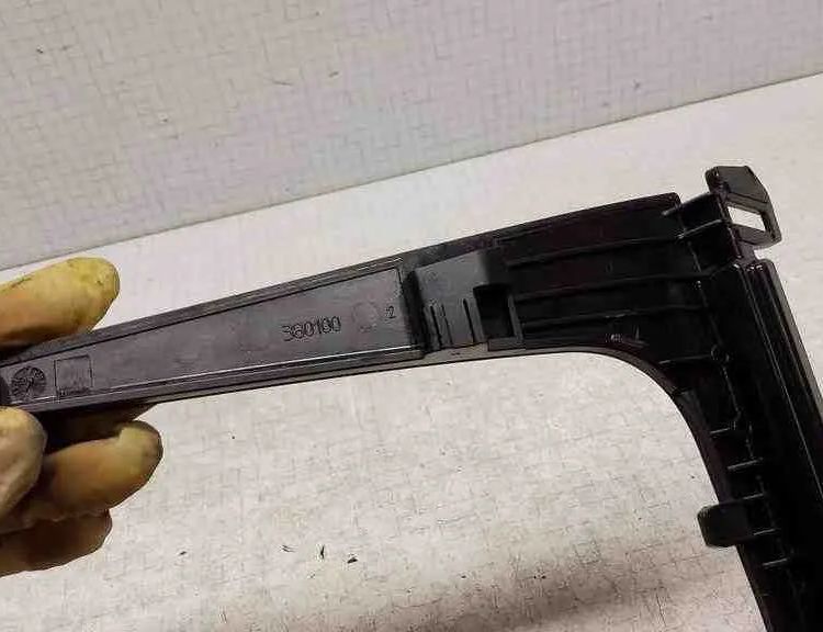 OPEL Insignia A (2008-2016) Пластиковая отделка  переключения передач 13245741,380100 32562158