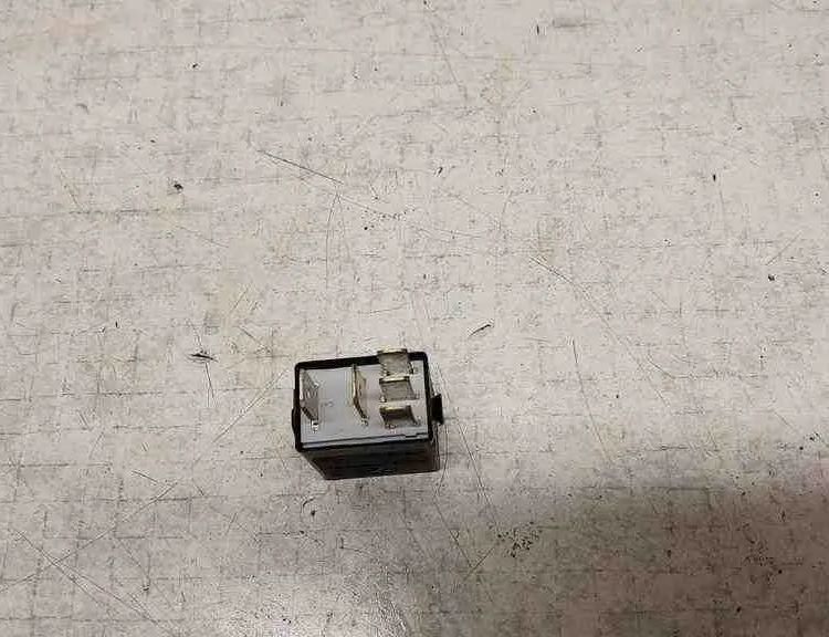 VOLKSWAGEN Transporter T5 (2003-2015) Реле 646,4H0951253C 32563475