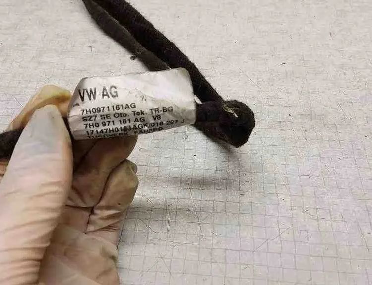 VOLKSWAGEN Transporter T5 (2003-2015) Priekšējo kreiso durvju elektroinstalācija 1J0972704,7H097111,1J0973714,8E0971980,8E0973754B,6Q0959381,6Q0959383,7H0971905,600971633 32563616