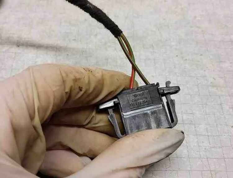 VOLKSWAGEN Transporter T5 (2003-2015) Priekšējo kreiso durvju elektroinstalācija 1J0972704,7H097111,1J0973714,8E0971980,8E0973754B,6Q0959381,6Q0959383,7H0971905,600971633 32563616