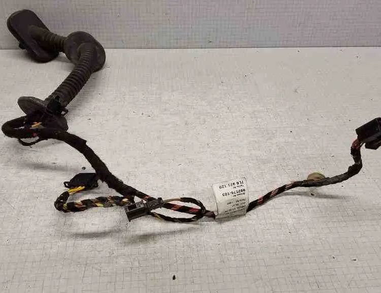 VOLKSWAGEN Touareg 1 generation (2002-2010) Priekšējo labo durvju elektroinstalācija 1J0972704,6Q0972705,7L6971120,1J0973332,7L0971905,6Q0973717,3B0972712,6Q0972704,992576103,8Z0972701 32563999