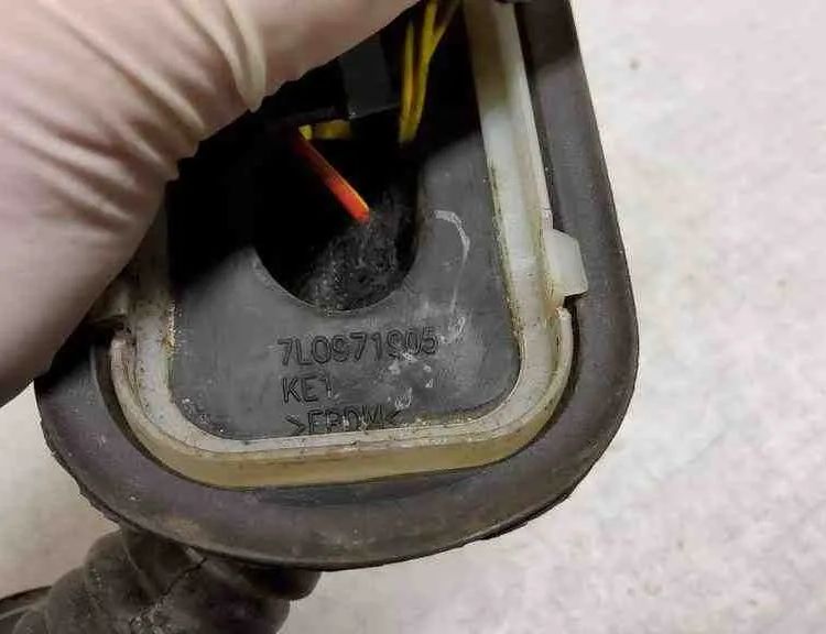 VOLKSWAGEN Touareg 1 generation (2002-2010) Priekšējo labo durvju elektroinstalācija 1J0972704,6Q0972705,7L6971120,1J0973332,7L0971905,6Q0973717,3B0972712,6Q0972704,992576103,8Z0972701 32563999