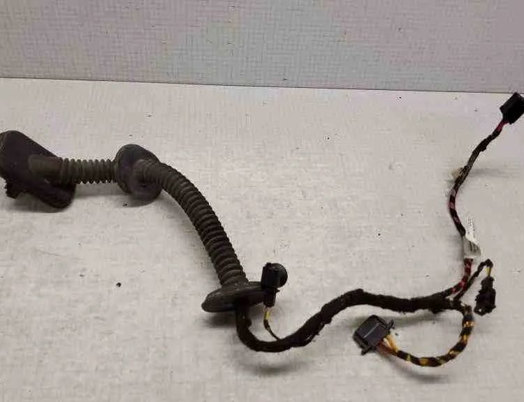 VOLKSWAGEN Touareg 1 generation (2002-2010) Priekšējo labo durvju elektroinstalācija 1J0972704,6Q0972705,7L6971120,1J0973332,7L0971905,6Q0973717,3B0972712,6Q0972704,992576103,8Z0972701 32563999