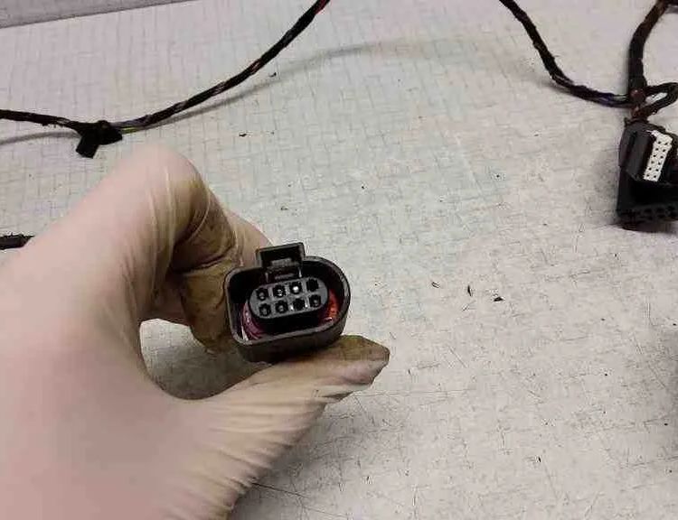 VOLKSWAGEN Touareg 1 generation (2002-2010) Aizmugurējo kreiso durvju elektroinstalācija 7L6971694,6Q0972705,7L0971641B,1J0973714,4A0971883,6Q0973717,6Q0972704,7L0971905B,8Z0972701 32564044