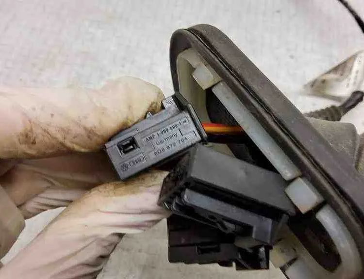 VOLKSWAGEN Touareg 1 generation (2002-2010) Aizmugurējo kreiso durvju elektroinstalācija 7L6971694,6Q0972705,7L0971641B,1J0973714,4A0971883,6Q0973717,6Q0972704,7L0971905B,8Z0972701 32564044