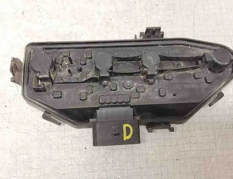 VOLKSWAGEN Transporter T5 (2003-2015) Фонарь задний правый 15799601,7H5945258A 32566276