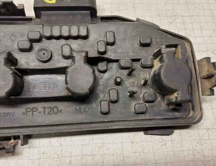 VOLKSWAGEN Transporter T5 (2003-2015) Фонарь задний правый 15799601,7H5945258A 32566276