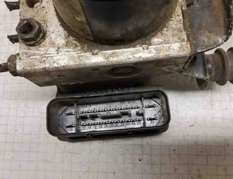 VOLKSWAGEN Golf 5 generation (2003-2009) ABS Pump 1K0614117H,10020701074,1067G19T65,10097003153,1K0907379P,00009496ES 32566657