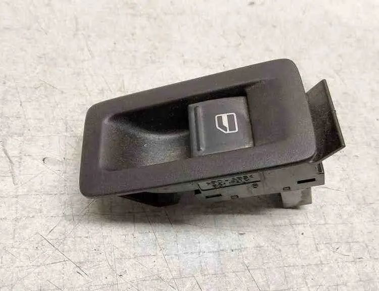 VOLKSWAGEN Caddy 3 generation (2004-2015) Aizmugurējo kreiso durvju loga pacēlāja slēdži 1F0959527 32567665