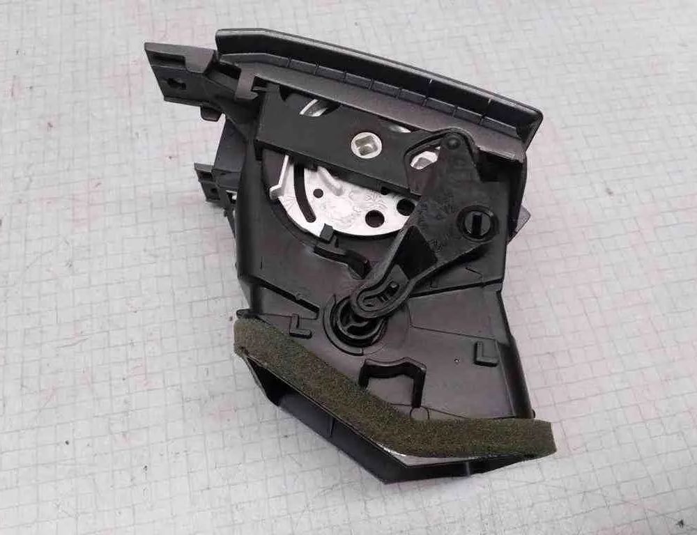 OPEL Vectra C (2002-2005) Вентиляционные отверстия в приборной панели 9177169,230635620 32624661