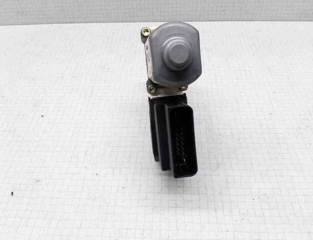 VOLKSWAGEN Bora 1 generation (1998-2005) Моторчик стеклоподъемника задней левой двери 9776101438203,1J4959812C 32626797