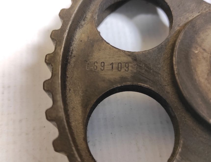 VOLKSWAGEN Transporter T4 (1990-2003) Шкив распределительного вала 069109111 11784678