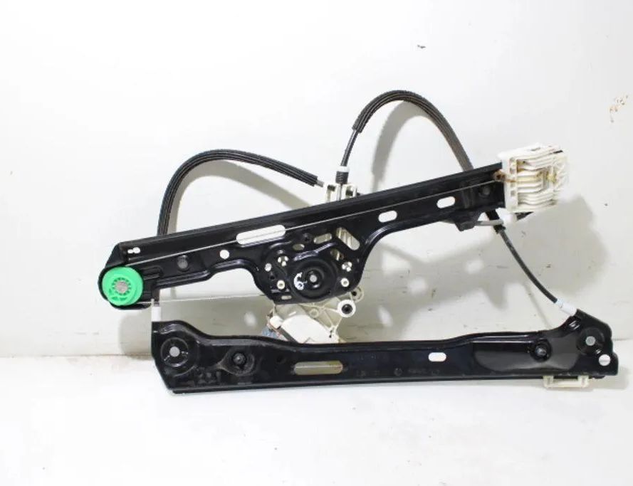 BMW 1 Series E81/E82/E87/E88 (2004-2013) Front Left Door Window Regulator 32880439