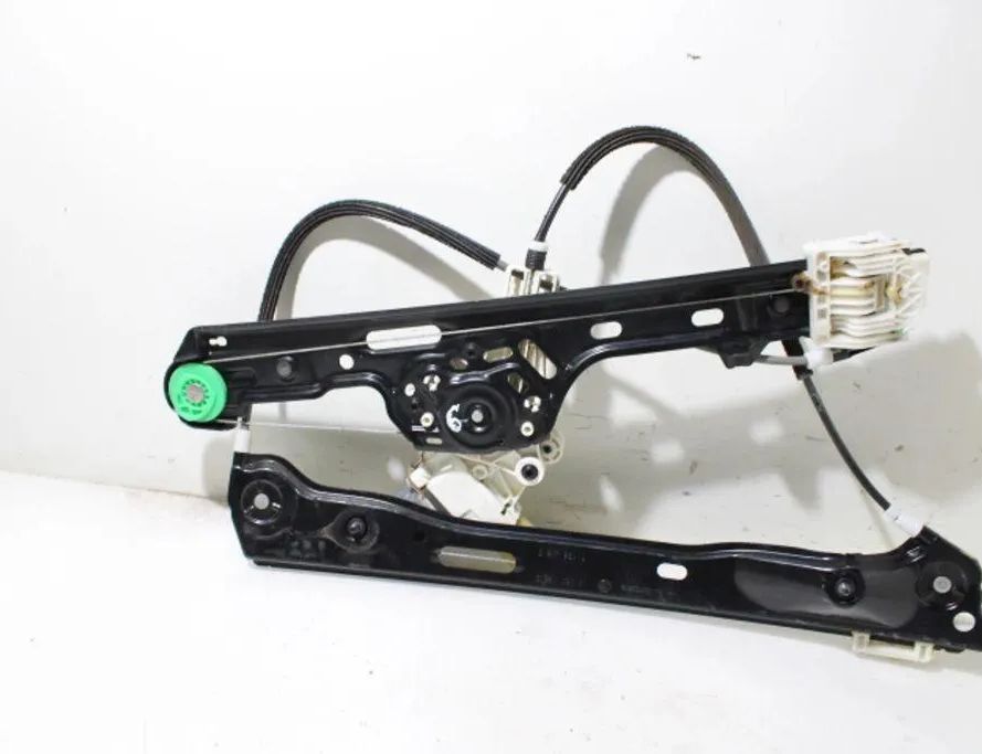 BMW 1 Series E81/E82/E87/E88 (2004-2013) Front Left Door Window Regulator 32880439