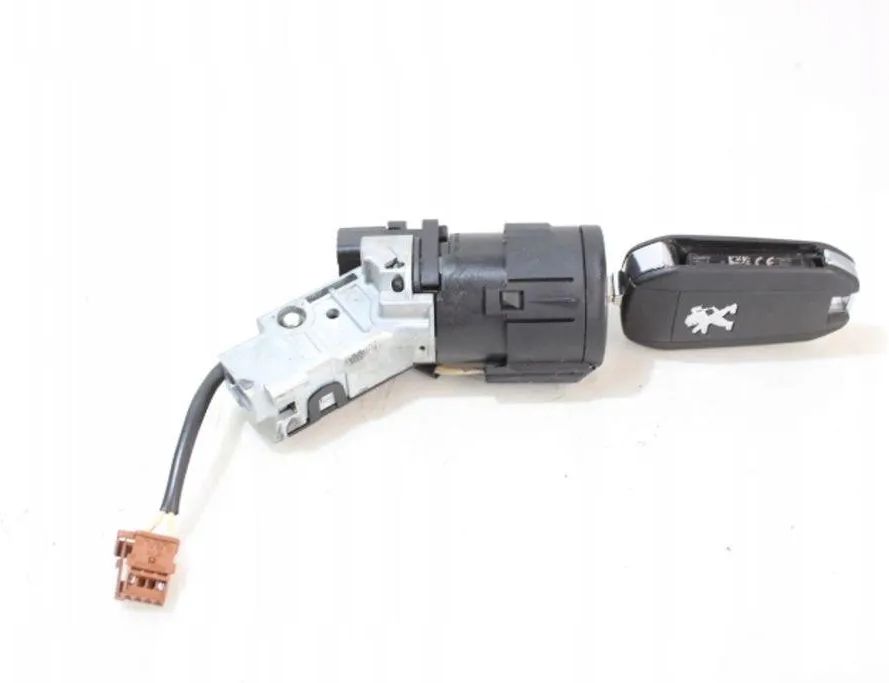 PEUGEOT 308 T9 (2013-2021) Замок зажигания 32881245