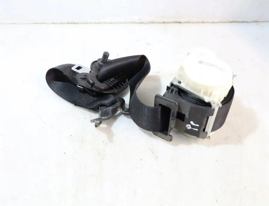 BMW 1 Series E81/E82/E87/E88 (2004-2013) Front Left Seatbelt 32887967