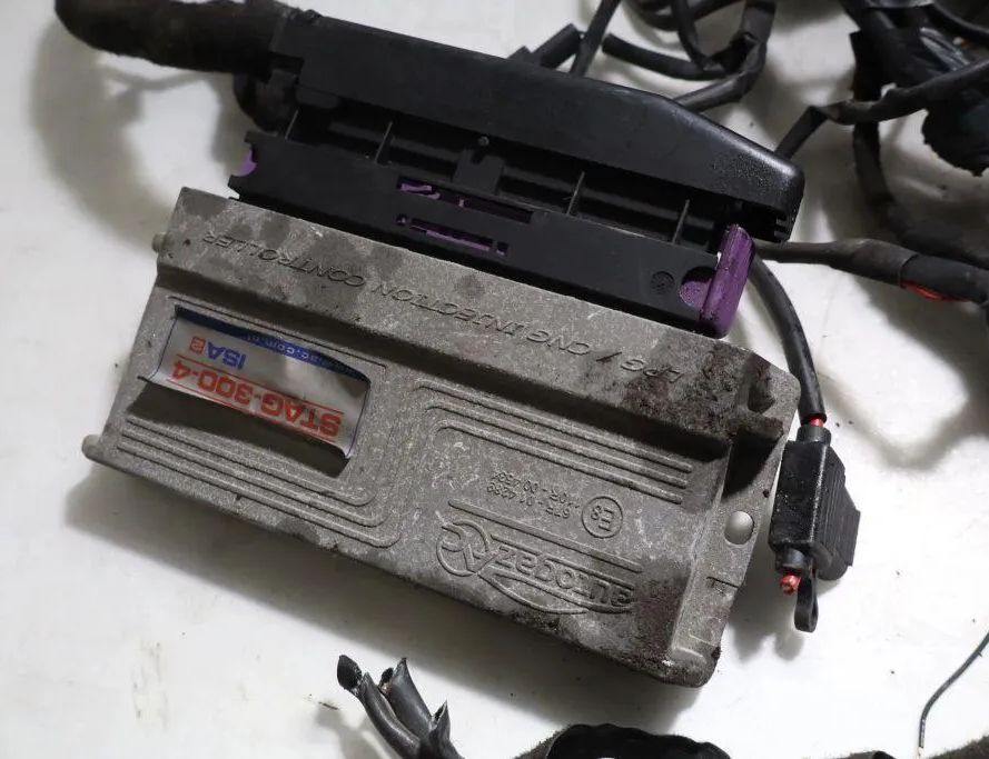 PEUGEOT 407 1 generation (2004-2010) Другие блоки управления 32889150