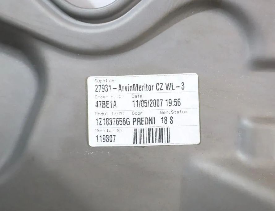 SKODA Octavia 2 generation (2004-2013) Front Left Door Window Regulator 32889642