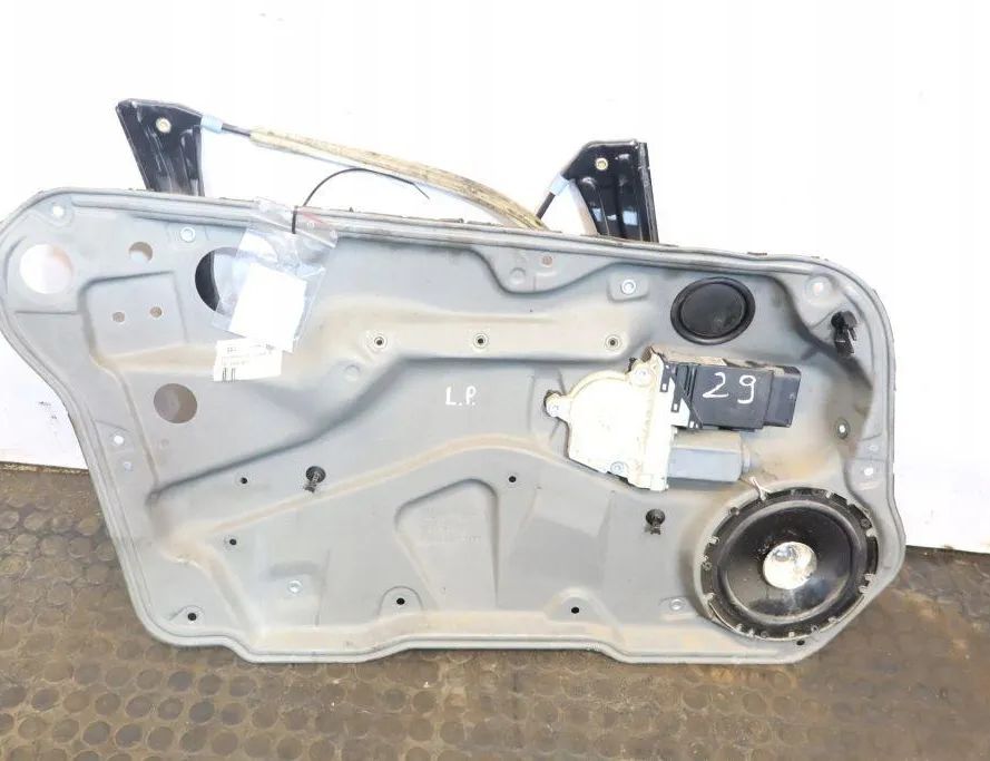 VOLKSWAGEN Golf 7 generation (2012-2024) Priekšējo kreiso durvju logu pacēlājs 984256-100 32893043