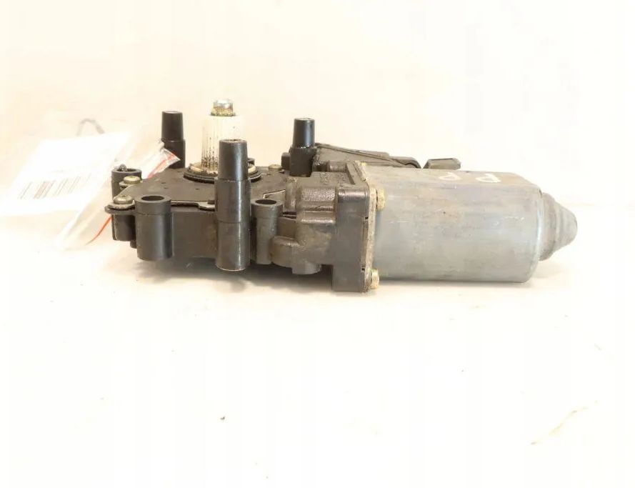 AUDI A4 B8/8K (2011-2016) Front Right Door Window Control Motor 32901162