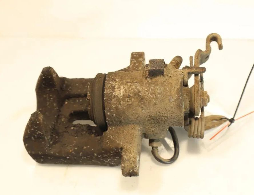 SKODA Octavia 2 generation (2004-2013) Aizmugurējais labais bremžu suports 32901708