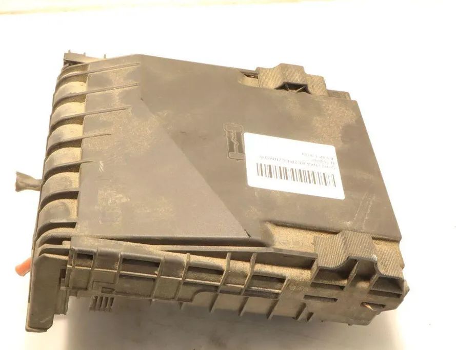 AUDI A3 8P (2003-2013) Блок предохранителей 32909268