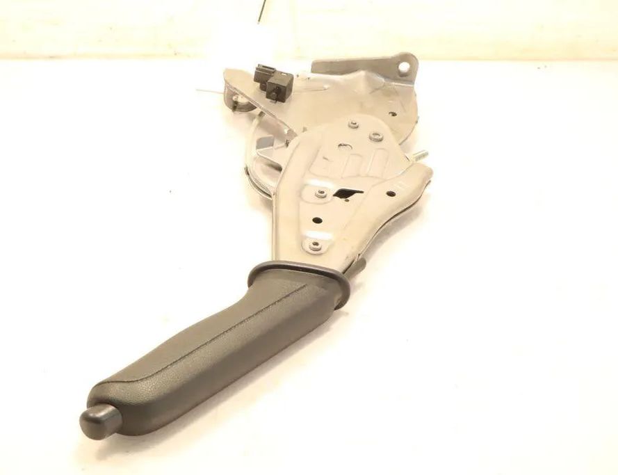 TOYOTA Yaris 4 generation (2020-2023) Rokas bremzes rokturis 32910082