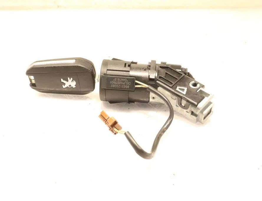 PEUGEOT 308 T9 (2013-2021) Ignition Lock 32910281